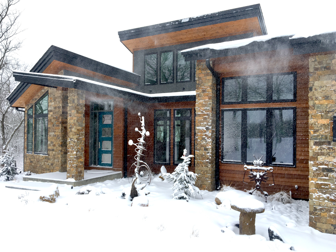 Autumn Haze veneer on a home exterior with wood accents