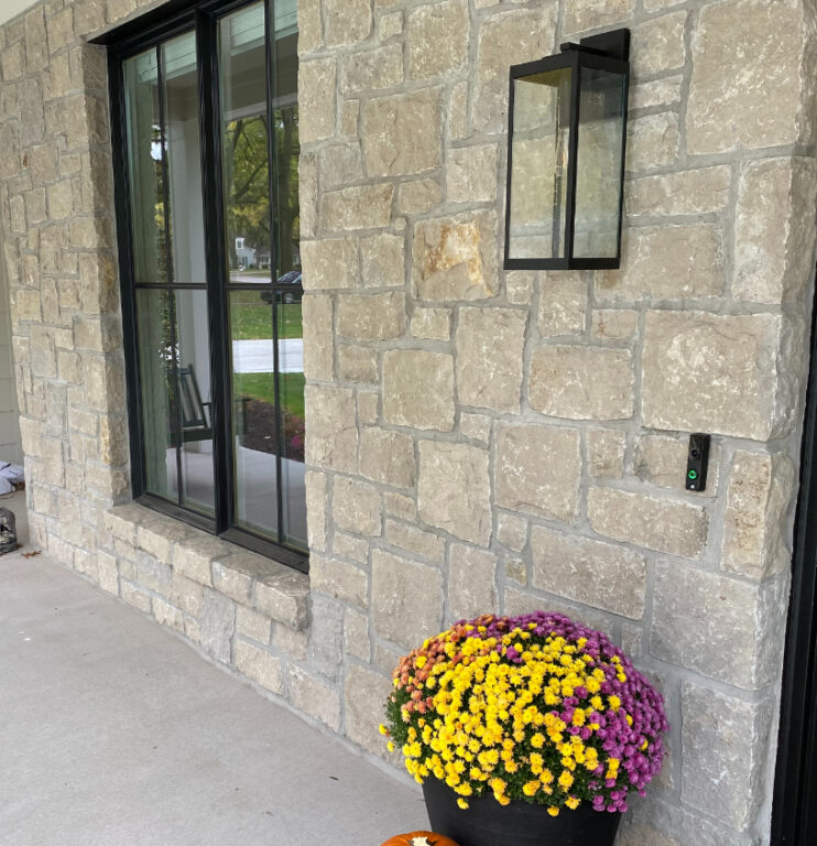 Dove Gray Random Ashlar on a home entryway