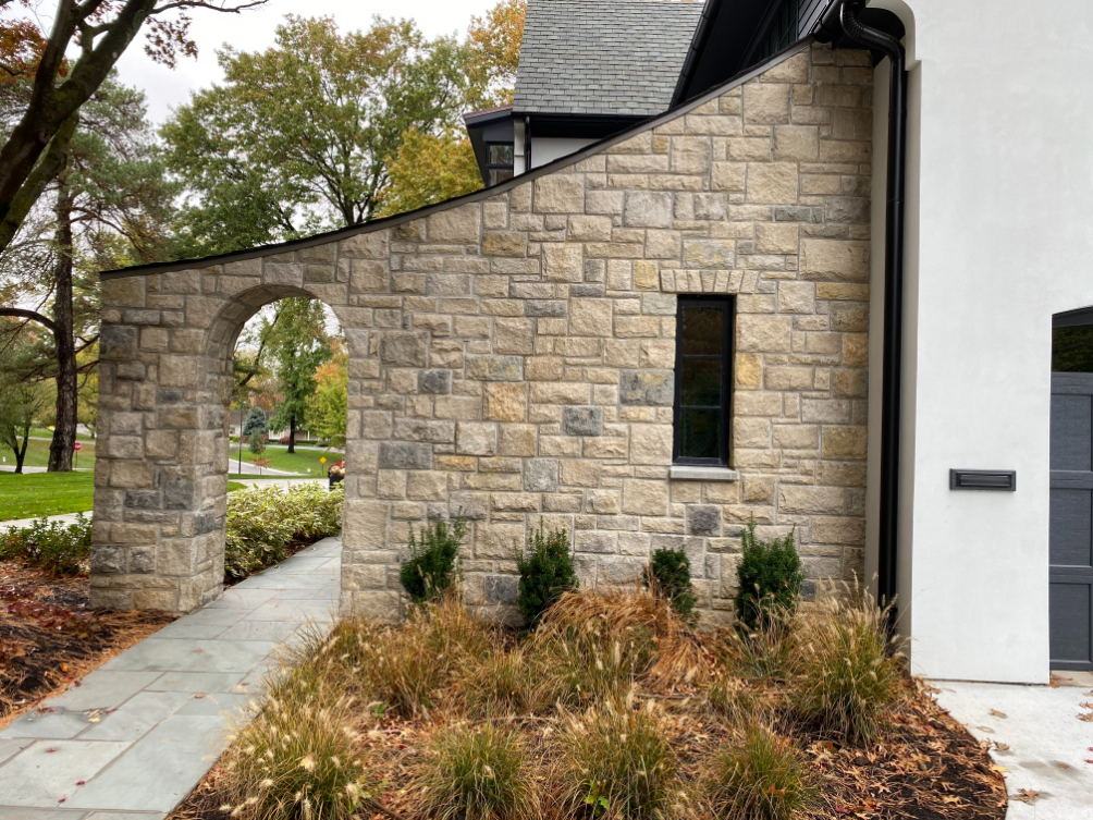 Dove Gray Random Ashlar entryway wall